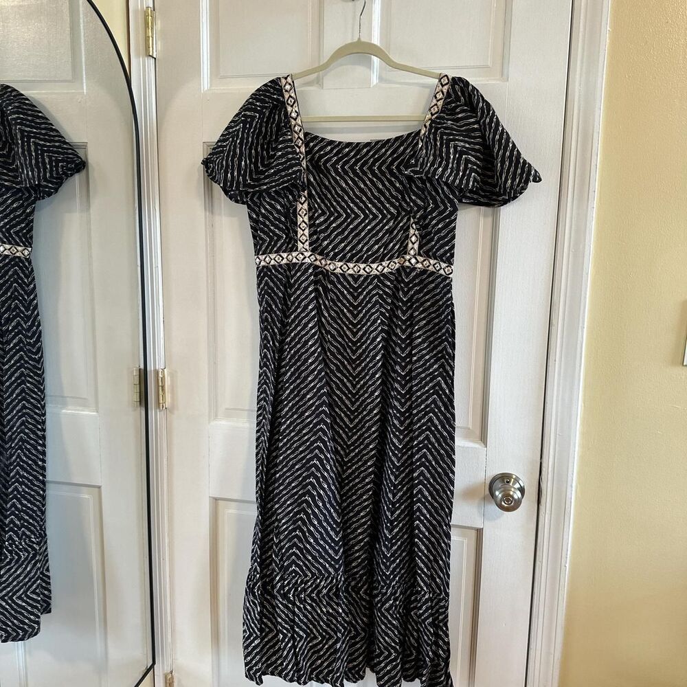 Women’s Black Beige Chevron Maxi Dress Puff Sleeve Empire Waist